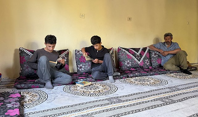 İkizler, yapımı tamamlanamayan evde yerde ders çalışıp fen lisesini kazandı