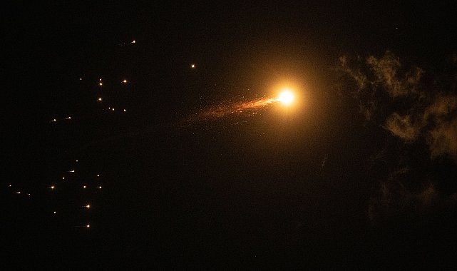 İran Devrim Muhafızları'ndan 'yeni savaş' uyarısı: Daha yıkıcı silahlar kullanacağız
