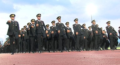 Işıklar Askeri Lisesi'nden mezun olan astsubaylar için mezuniyet töreni