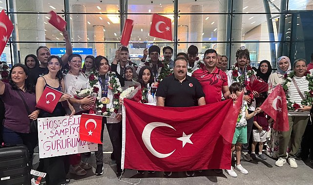 İşitme engelli milli sporcular Ankara'da coşkuyla karşılandı