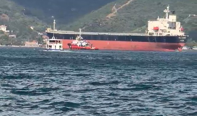 İstanbul Boğazı'nda gemi trafiği çift yönlü askıya alındı -2 Görüntüyle