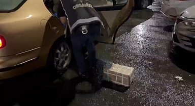 İstanbul'da silah kaçakçılarına operasyon: 120 tabanca ele geçirildi