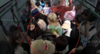 İstanbul'da toplu taşımada turistlere yankesicilik yapan 20 şüpheli yakalandı