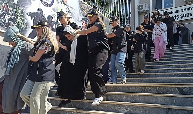 İstanbul'da toplu taşımada turistlere yankesicilik yapan 26 şüpheli adliyeye sevk edildi