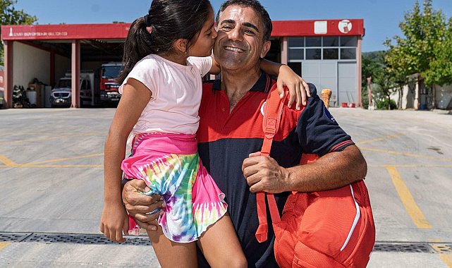İtfaiyeci baba, kızını kortlarda şampiyonluğa hazırlıyor