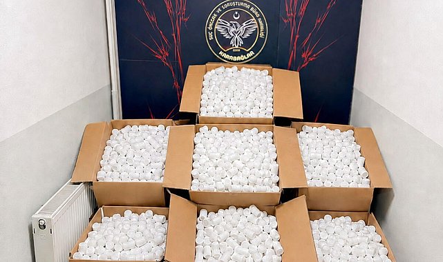 İzmir'de 25 milyon TL'lik uyuşturucu hap ele geçirildi