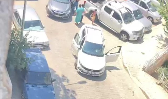 İzmir'de kadın sürücülerin trafikteki kavgası kamerada; toplam 540 bin lira ceza uygulandı