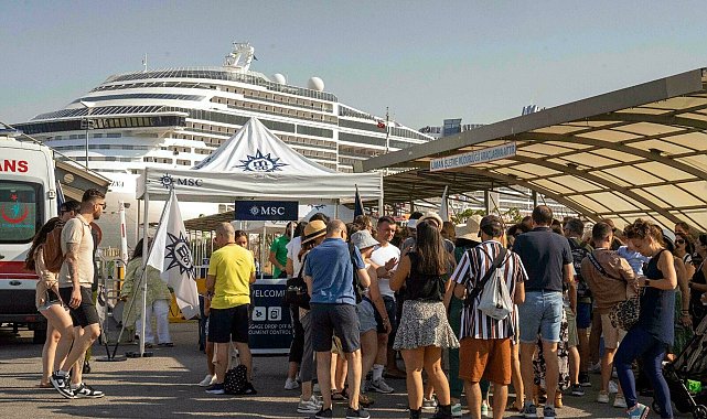 İzmir'e 6 ayda 583 bin yabancı ziyaretçi