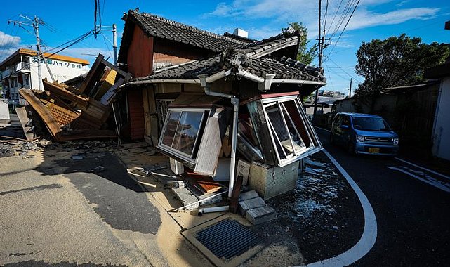 Japonya'da 7.1 büyüklüğündeki depremde hayatını kaybedenlerin sayısı 38'e yükseldi