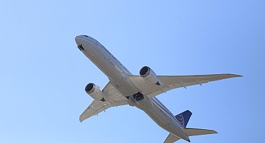 Japonya'da iki uçak havada tehlikeli şekilde yakınlaştı