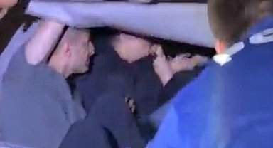 Kamyonetten 19 kaçak göçmen çıktı