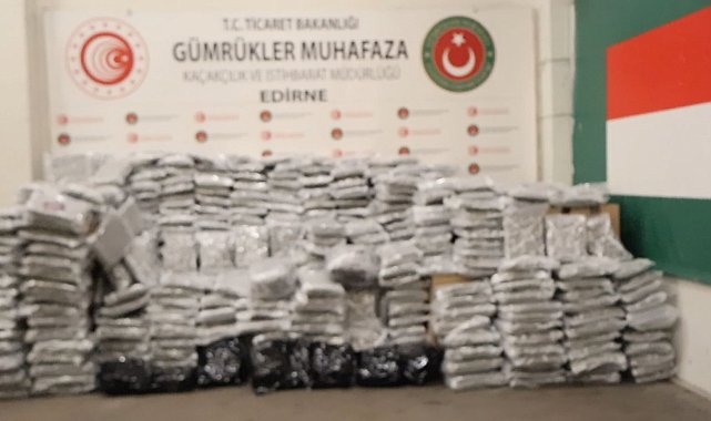 Kapıkule Gümrük Kapısı'nda 810 kilo esrar ele geçirildi