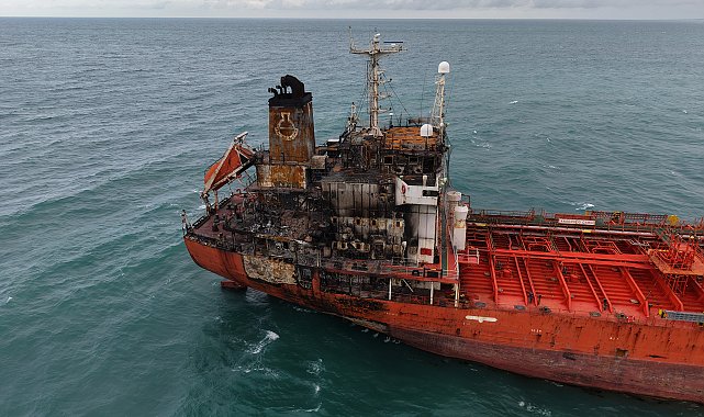 Karadeniz'de dron saldırısına uğrayan tanker, Samsun'da karaya oturdu