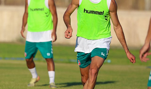 Karşıyaka ile Altay derbi öncesi rakip olacak
