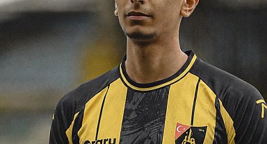 Karşıyaka'da Fenerbahçeli Yasir ve İstanbulsporlu Eren Arda imzalıyor