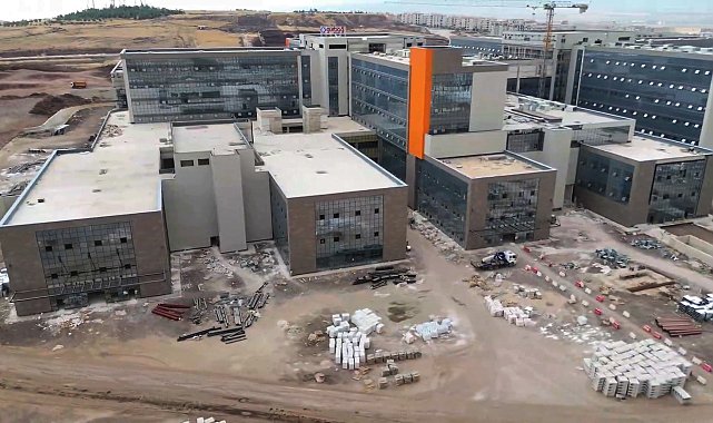 Kayapınar Şehir Hastanesi'nde fiziki gerçekleşme oranı yüzde 98'e ulaştı