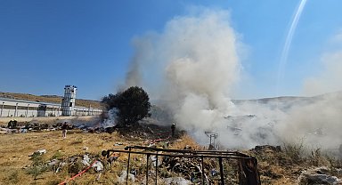 Kayseri'de fabrikanın atık malzeme bölümünde yangın