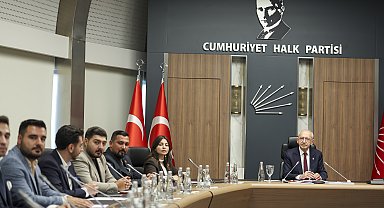 Kılıçdaroğlu, Gençlik Kolları ile bir araya geldi