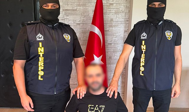 Kırmızı bültenle aranan 2 organize suç örgütü elebaşı Türkiye'ye iade edildi