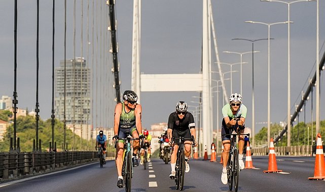 Kıtalararası triatlon yarışı Beykoz'da yapıldı