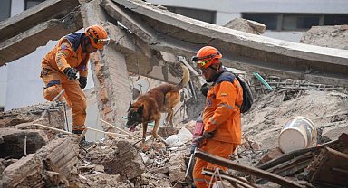 Kolombiya'da 7.4 büyüklüğündeki depremde hayatını kaybedenlerin sayısı 331'e yükseldi