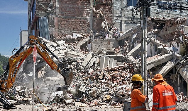 Kolombiya'daki depremde hayatını kaybedenlerin sayısı 254'e yükseldi
