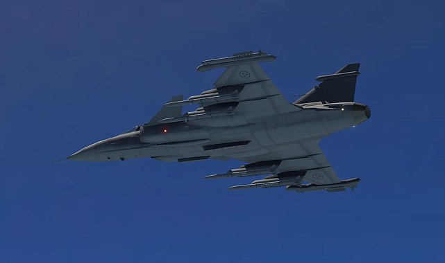 Macaristan'da savaş uçağı düştü