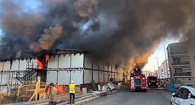 Malatya'da şantiyede işçilerin kaldığı konteynerde yangın - 1