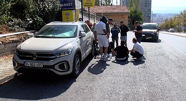 Maltepe'de hafif ticari araçla motosiklet çarpıştı: 1 yaralı
