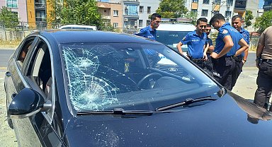 Manisa'da trafikte bıçaklı yol verme kavgası: 1 yaralı