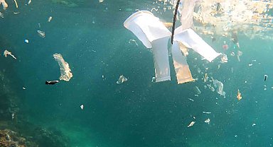 Mikroplastik kirliliği, su altında daha yoğun