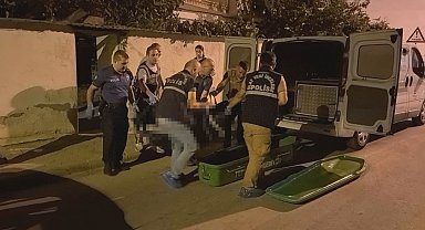 Misafirliğe gittiği evde bıçaklanarak öldürüldü