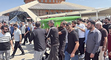 Motosiklet kazasında ölen Baturalp, son yolculuğuna uğurlandı