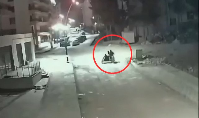 Motosikletli hırsızlar kamerada; 2 tutuklama