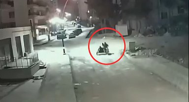 Motosikletli hırsızlar kamerada; 2 tutuklama