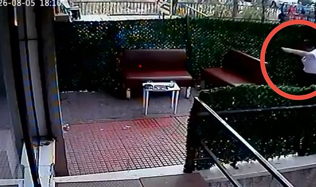 Nefes borusuna cisim kaçan kadın, Heimlich manevrasıyla kurtarıldı; o anlar kamerada