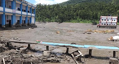 Nepal'deki selde hayatını kaybedenlerin sayısı 691'e yükseldi