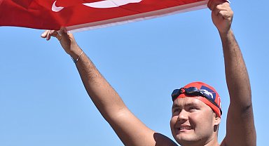 Otizmli rekortmen yüzücü Tuna Tunca'nın yeni hedefi Catalina Kanalı