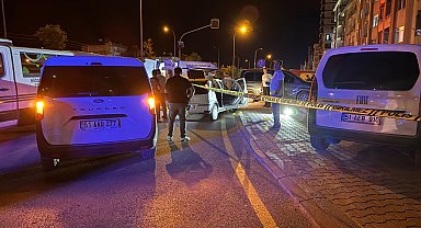 Otomobilde silahla başlarından vurulan kadın öldü, erkek yaralandı