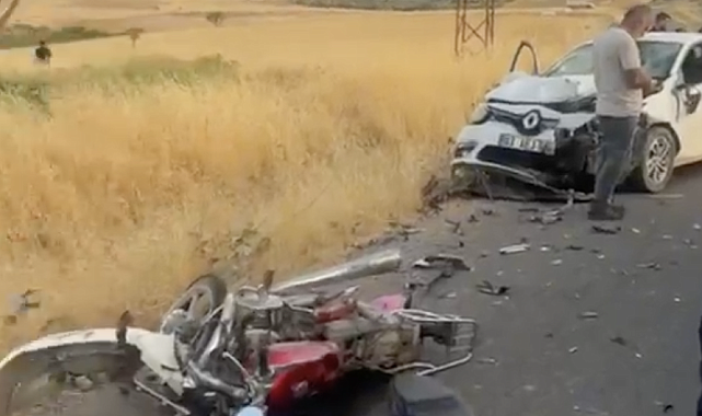 Otomobille çarpışan motosikletteki 2 kişi öldü