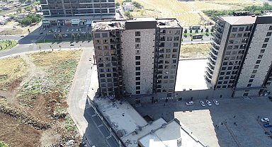 Plazadaki yangının boyutu, gün ağarınca ortaya çıktı