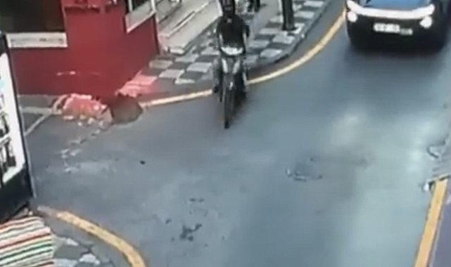 Polisten kaçan sürücünün motosikleti vali yardımcısına çarptı; o anlar kamerada