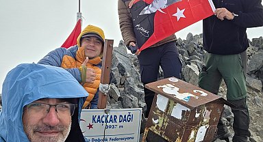 Rize'de Kaçkar Dağı'na 'Zafer' tırmanışı