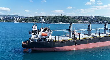 Rusya'da İHA saldırısına uğrayan gemi İstanbul Boğazı'ndan geçti