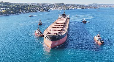 Rusya'da İHA saldırısına uğrayan gemi İstanbul Boğazı'ndan geçti
