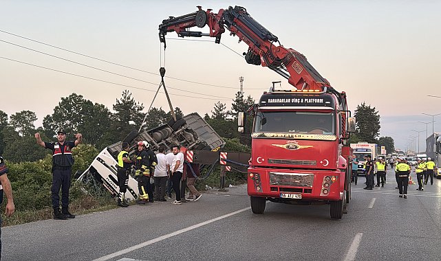 Samsun'da özel halk otobüsü şarampole devrildi: 21 yaralı