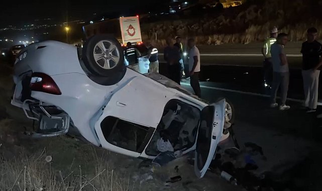 Şanlıurfa'da iki otomobil çarpıştı: 3 ölü, 1 yaralı