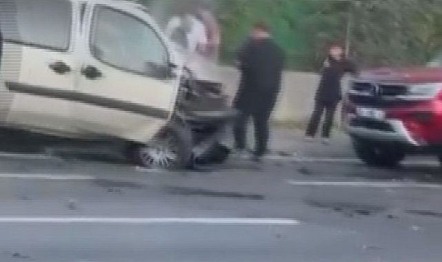 Sarıyer'de 4 aracın karıştığı zincirleme kazada otomobil sürücüsü yaralandı