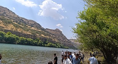 Serinlemek için Dicle Nehri'ne giren Yeşim boğuldu