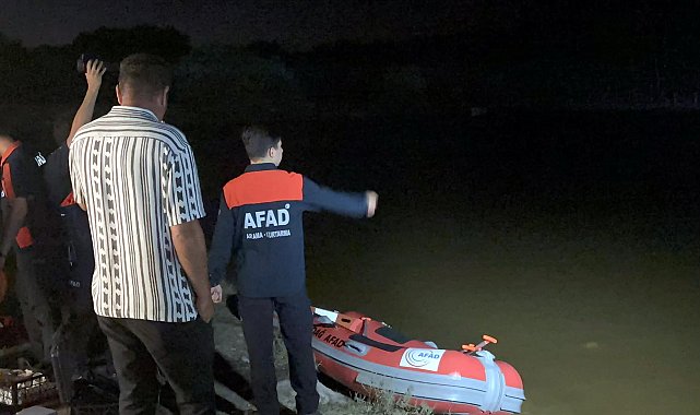 Serinlemek için girdiği gölde kayboldu